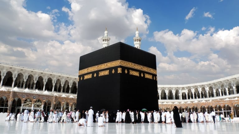شروط وطرق الحج والعمرة عن الغير.. تعرّف إليها