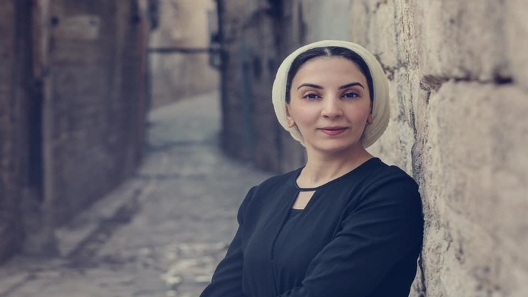 استكشف عالم رشا ناجح الفني: من الغناء الصوفي إلى نقد السلوكيات الاجتماعية
