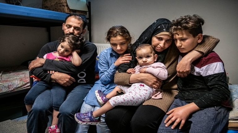 والد الطفل المنتحر في هولندا: ابني تعب من طول الشتات 