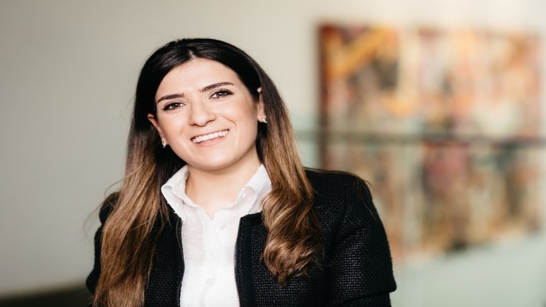 تعرف على قصة لين صائب: المهندسة السورية المُلهِمة التي كُرّمت على مستوى أوروبا