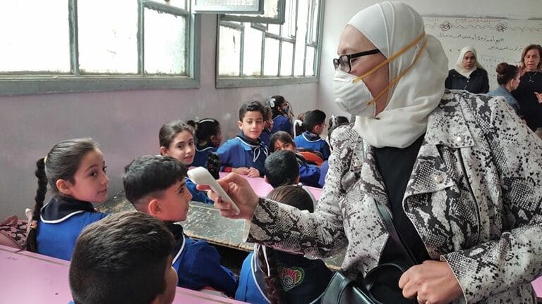  100 إصابة بكورونا في مدارس اللاذقية منذ بداية العام الدراسي