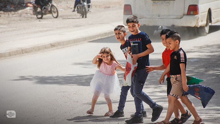 عيدية الأطفال السوريين مرهونة بحوالات المغتربين