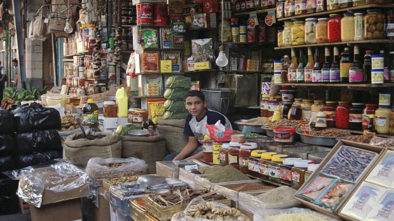 Poor Syrians are Forced to Apply food Austerity to Secure Their Living