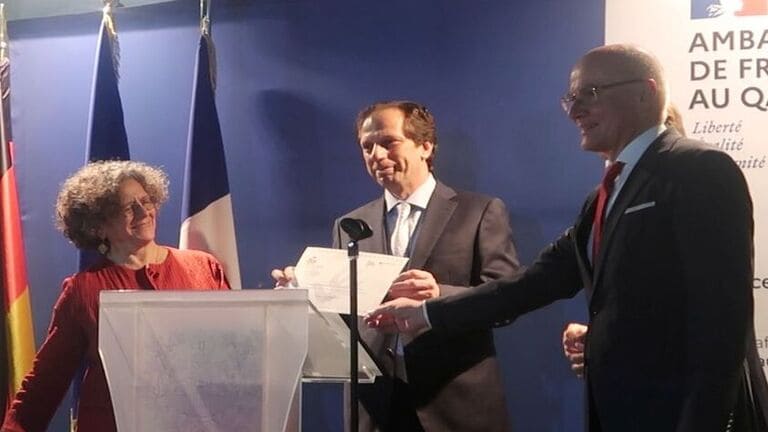 السوري فضل عبد الغني ينال الجائزة الفرنسية الألمانية لحقوق الإنسان